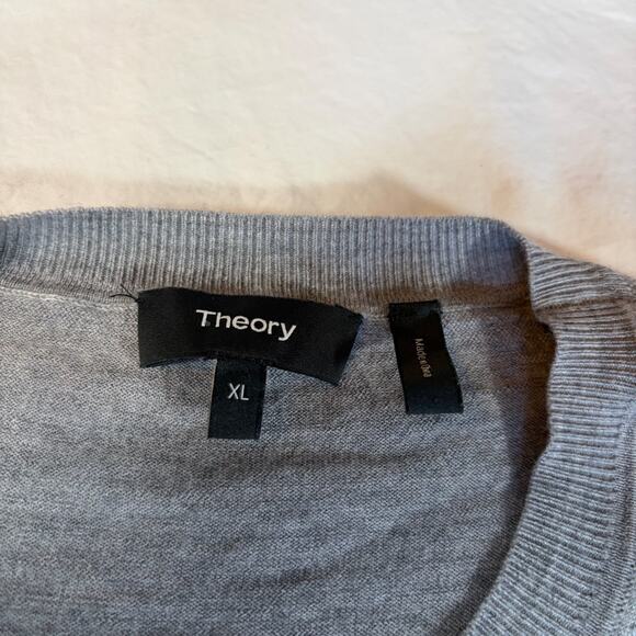 Theory Men’s gray sweater soft regal wool lightweight. Size XL. Crew neck. - Picture 7 of 7